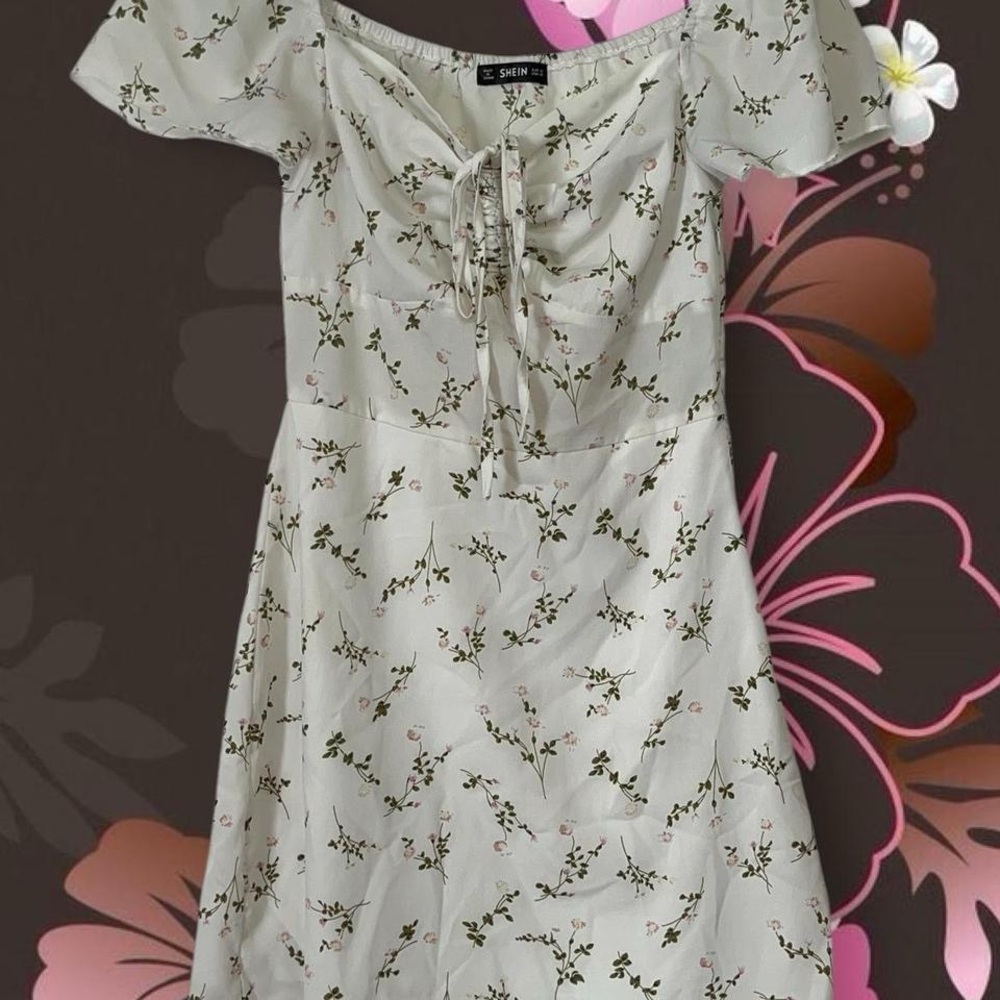 SHEIN Cream Floral Tie-Front Mini Dress